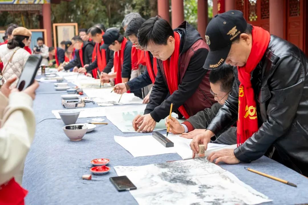 梧州八景古韵新风暨“万福迎春”送福进万家文艺志愿服务活动开展